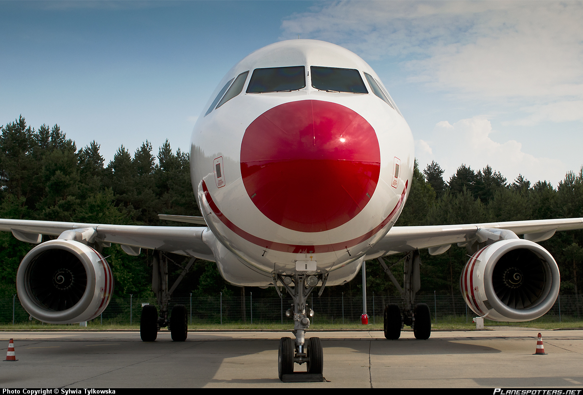 SP-ABK-Bingo-Airways-Airbus-A320-200_PlanespottersNet_288853